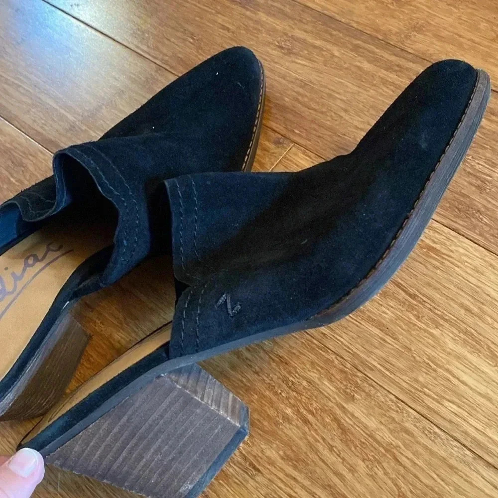 Zodiac women’s size 11 black slide on Leather pointed toe mule - great condition - Picture 7 of 7